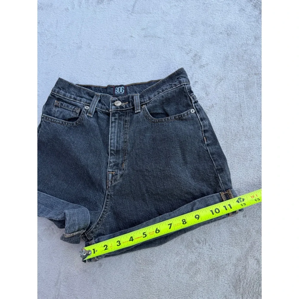 BDG Mom Shorts Women 27 Black High Rise Cuffed Denim Urban Outfitters